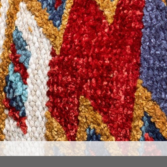 Beautiful woven Winthrop Boston Bagwith genuine suede handle and tassel detail. - Picture 3 of 4